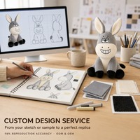 Adorable âne en peluche Kawaii avec un sourire et des yeux endormis, âne en peluche gris doux avec une museau crème pour un cadeau doux et confortable