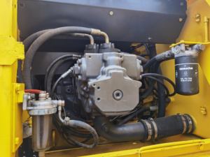 Hot Verkoop 100% Originele Japan <span class=keywords><strong>Komatsu</strong></span> <span class=keywords><strong>PC200</strong></span>-<span class=keywords><strong>7</strong></span> Rupsgraafmachine Pc220 Pc400 Pc450 Kern Motorpomp Componenten Beschikbaar - Product Image 5