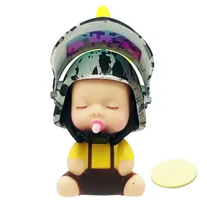 Aimexn प्यारा कार शांत बच्ची गुड़िया बच्चों पीला पत्ता प्रोपेलर के साथ हेलमेट, सुरक्षित हेलमेट कार के डैशबोर्ड के लिए मज़ा सजावट
