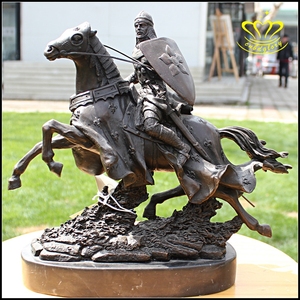 Sculpture <span class=keywords><strong>de</strong></span> <span class=keywords><strong>course</strong></span> <span class=keywords><strong>de</strong></span> <span class=keywords><strong>chevaux</strong></span> en bronze dans l'artisanat en métal Thème <span class=keywords><strong>de</strong></span> la mode sportive animale pour les décorations <span class=keywords><strong>de</strong></span> Noël Technique Casting - Product Image 5
