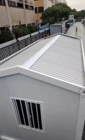 Maison préfabriquée de 20 pieds, maison modulaire préfabriquée à faible coût, toit en pente avec terrasse
