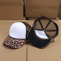 Casquette Trucker 5 Panneaux à Profil Moyen avec Dos en Maille, Imprimée, à Bord Imprimé Léopard, Logo Brodé et Impression Personnalisée, en Mousse, Vente en Gros