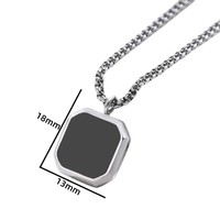 Collier pendentif carré en acier inoxydable en résine époxy noire élégante et simple pour les couples avec bordure croisée
