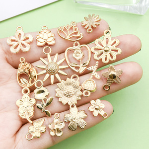 Breloques en forme de fleur, pendentif en alliage de Zinc, ton doré, pour la fabrication de bijoux, accessoires unisexes - Product Image 2