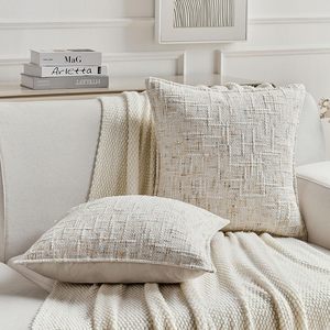 Taies d'oreiller en polyester haute densité avec détails de passepoil raffinés pour toutes les saisons - Product Image 3