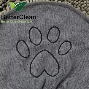Toalla de baño de microfibra de secado rápido para perros, doble capa, gris, con diseño de huellas de patas, para uso en el baño - Product Image 4