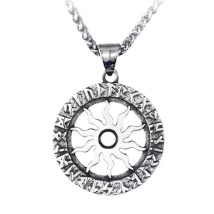 Collar con Colgante Personalizado Yunnique, Acero Inoxidable 316L, Cabeza de Lobo Grabada, Acabado Antiguo, Resistente al Agua, Amuleto Vintage, Regalo para Hombre - Product Image 2