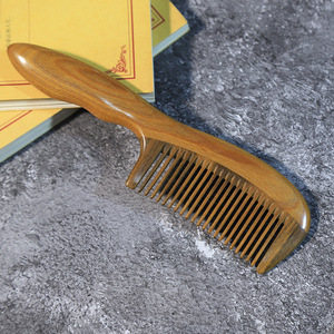 Peine de madera de sándalo de 20 cm con dientes finos hecho a mano para masaje de cabello largo para mujeres - Product Image 2