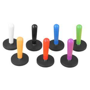 Base <span class=keywords><strong>de</strong></span> fil enduite <span class=keywords><strong>de</strong></span> caoutchouc solide Base en caoutchouc magnétique avec poignées <span class=keywords><strong>de</strong></span> différentes couleurs <span class=keywords><strong>Fixateur</strong></span> <span class=keywords><strong>de</strong></span> support magnétique - Product Image 1