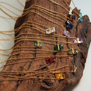 Collier polyvalent et tendance en acier titane plaqué or, pendentif personnalisé en cristal de diamant 12 couleurs, zircon principal en acier inoxydable - Product Image 2