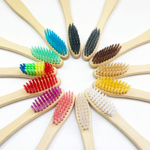Brosse à dents en bambou, poils en nylon doux, taille standard pour adultes, usage domestique, design écologique - Product Image 4