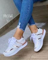 Nouvelles Baskets pour Femmes Taille Plus Européenne et Américaine, Épaisse Semelle Sport et Loisir, Lacets Avant, Chaussures de Sport Individuelles à la Mode