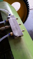 Mesin Press Mekanik J23 16 Ton Open Back Inclinable untuk Pencetakan Plat Baja dan Stamping Logam