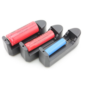 แบตเตอรี่สำรองพกพา Zoro แบบ Li-Polymer ช่องเสียบ USB เดียว ช่องเสียบอเนกประสงค์ รองรับการชาร์จพลังงานแสงอาทิตย์ เหมาะสำหรับการเดินทางและตั้งแคมป์ - Product Image 2