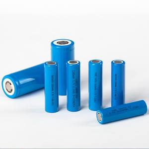 Baterías de Iones de Litio de <span class=keywords><strong>3</strong></span>.7v 2200mAh 2600mAh 3200mAh 3000/3500mAh 18650, Larga Vida Útil, la Mejor Batería 18650 Recargable - Product Image 1