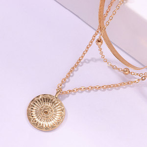 Bijoux mode pendentif rond polyvalent pour femmes collier de chaîne de perles multicouche simple unique - Product Image 5