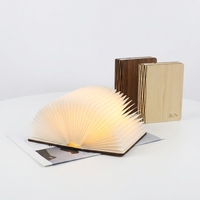 Produits Phares 2025 Mini Lampe de Livre USB Lampe de Lecture Pliable en Bois LED avec Impression de Logo pour Cadeau OEM