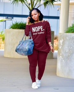 Completo Due Pezzi Primavera 2025 per Taglie Forti, Stampa '<span class=keywords><strong>NOPE</strong></span>', Spalla Obliqua, Manica Lunga, Decorazione con Borchie - Product Image 4