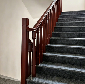 Poste de Escalera Moderno de Madera Sólida EFS, Certificado FSC, Ecológico - Product Image 6