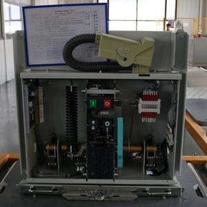 Interruptores de Circuito al Vacío de 3 Polos, Serie bibo KECHANG DZXD2A-12P, 12KV, 630A-4000A, 40kA, para Uso en Interiores - Product Image 1
