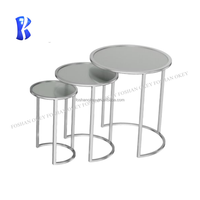Décorations de table de buffet en or Table de cocktail à DEL avec dessus en verre trempé pour les tables à manger en acier inoxydable de fête et de mariage