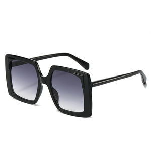 Gafas de Sol Personalizables con Protección UV400, Montura Cuadrada Grande de PC, Estilo Vintage Negro, Unisex, Modernas, de Alta Calidad, con Logotipo Personalizado - Product Image 5