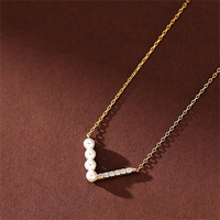 Collier de perles de coquillage blanc personnalisé collier pendentif en V en argent sterling