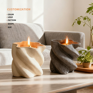 रचनात्मक अद्वितीय डिजाइन लक्जरी मोमबत्ती कंटेनर अनियमित आकार मोमबत्ती कंटेनर घर सजावट सिरेमिक मोमबत्ती जार कस्टम थोक - Product Image 1