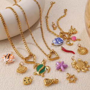 Collana da Donna Personalizzabile con Ciondolo a Cuore, Catena Geometrica Trendy in Acciaio Inox 316L Placcato Oro 18K, Regalo - Product Image 5