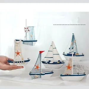 Decoração de casa criativa estilo mediterrâneo, mobiliário, madeira, vela, modelo de artesanato, pequenos enfeites, barco de madeira