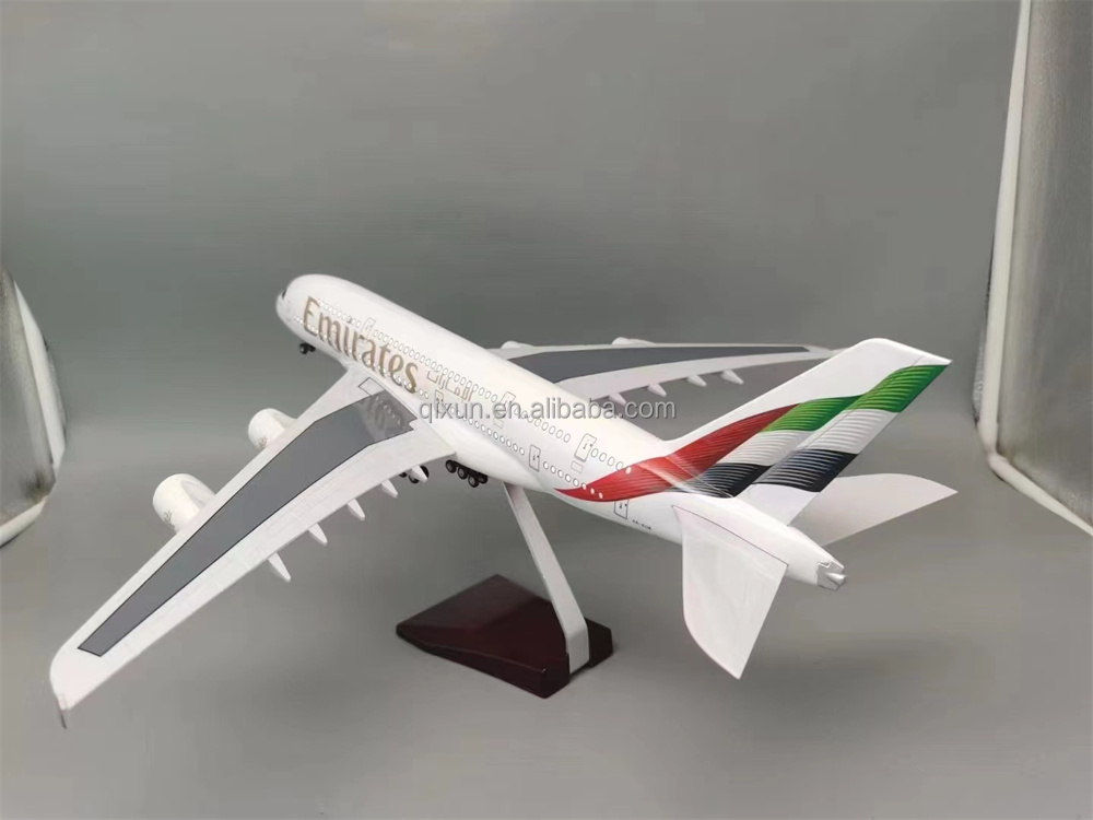 ギフト & クラフトLED点滅充電式スケール1:160 46cmA380エミレーツ航空
