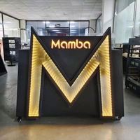 Table de DJ LED - Façade de DJ personnalisée avec contour en fer et écran Pixel Magic HD pour boîte de nuit et bar