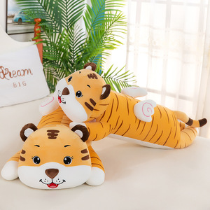 En gros, Peluche Tigre Mignonne Personnalisée, Coussin Long en Coton PP et Maille, Anti-stress, Poupée de Sommeil, Animal en Peluche, Cadeau d'Anniversaire pour Enfants - Product Image 3