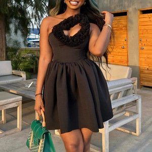 HANOU Tendance Été 2024 Noir Sexy Une Épaule Découpée Taille Serrée Slim Fit Club Rue Mini <span class=keywords><strong>Robe</strong></span> Plissée - Product Image 2