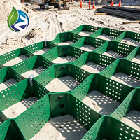 Mur de soutènement en géogrille HDPE verte pour l'extérieur, pour la protection des pentes de rivières et la consolidation du sol, conception en grille nid d'abeille