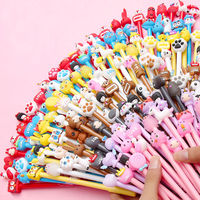 2024 vente en gros vente chaude dessin animé forme stylo à encre Gel logo personnalisé mignon nouveauté Kawaii nouveaux stylos livraison aléatoire