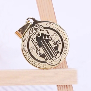 Ciondoli con Monete Retrò Britanniche, Collana con Medaglia Elisabetta 1989, Pendente Rotondo Dorato con Ritratto - Product Image 5