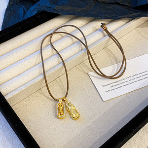 Gold Plated Pixiu Pendant Necklace Animal Themed Clavicle Chain For Women Everyday Wear - Product Image 4
