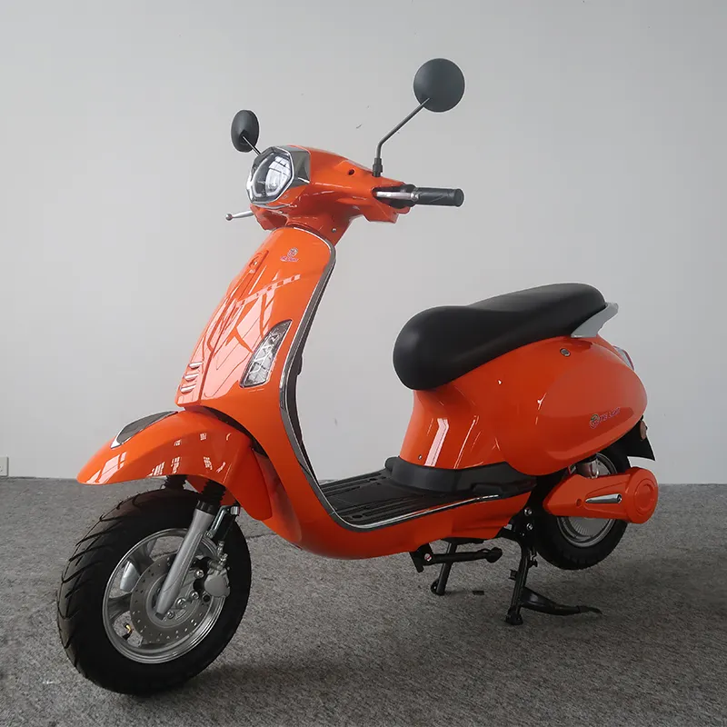 Hafif marka Ckd onaylı 48V Adult Scooter 60km/h elektrik motorlu Scooter yetişkin için motosiklet