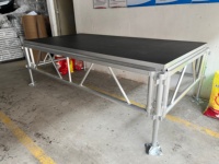 Scène en aluminium assemblable de 1,22 x 2,44 m avec hauteur réglable pour spectacles, mariages et événements