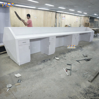 Idées de comptoirs de réception modernes pour bureaux, vente en gros de longs bureaux de réception pour 4 ordinateurs, comptoirs personnalisés en Corian blanc