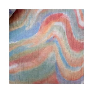 Conception personnalisée imprimé numérique Peach Blossom crêpe tissé tissu coloré 140GSM léger 100% polyester pour robe - Product Image 5