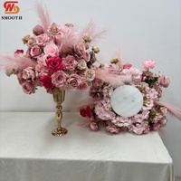 Nouvelle Arrivée : Bouquet de Fleurs Artificielles Rose et Rouge pour Mariage avec Herbe de la Pampa Rose Pâle – Décoration de Mariage Personnalisée