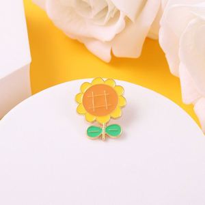 Pin de solapa de metal en blanco con diseño de girasol, broche con tarjeta de soporte, mini ramo de flores personalizado, pins de solapa de flor sólidos - Product Image 4