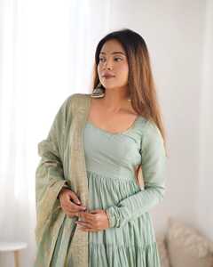 ชุดเดรส Anarkali ผ้า Romansilk Chanderi สำหรับผู้หญิง ทรงยาวบานออก ชุดสูทแบบดั้งเดิมสำหรับสุภาพสตรี เสื้อผ้าชาติพันธุ์สำหรับงานปาร์ตี้ แห้งเร็ว - Product Image 4