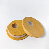 Ensemble de deux tasses à bière en verre style bohème avec couvercle en bambou et paille, idéal pour café glacé et matcha