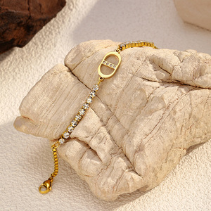 Pulsera de Cadena de Eslabones de Acero Inoxidable con Diamantes para Mujer, Estilo Ligero y Lujoso, a la Moda, Combinable con Todo, Joyería Exquisita <span class=keywords><strong>al</strong></span> <span class=keywords><strong>por</strong></span> <span class=keywords><strong>Mayor</strong></span> - Product Image 2