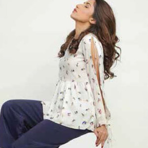 Offre Spéciale – Ensemble Deux Pièces Femme Été Imprimé Floral Col V Épaules Dénudées Manches Fendues Haut et Pantalon Tenue Décontractée - Product Image 1