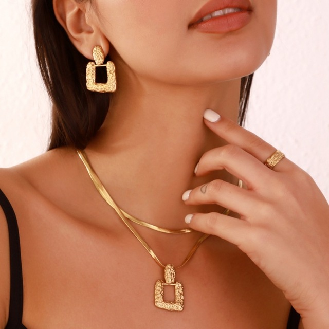 Wholesale Dubai Stainless Steel Gold Jewelry Set Necklace Ring and Earring Tarnish Free 18k Gold Plated Set for Women