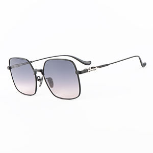 <span class=keywords><strong>Gafas</strong></span> <span class=keywords><strong>de</strong></span> Sol <span class=keywords><strong>de</strong></span> Trabajo <span class=keywords><strong>de</strong></span> Alta Calidad con Diseño Elegante y Cuadrado Grande <span class=keywords><strong>para</strong></span> Unisex, Estilo Clásico, Fabricantes Chinos, <span class=keywords><strong>Gafas</strong></span> <span class=keywords><strong>de</strong></span> Sol <span class=keywords><strong>para</strong></span> Viajes y Actividades al Aire Libre - Product Image 1